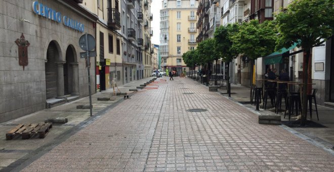 Detenido un hombre ebrio y con una herida sangrante en la cara tras molestar a clientes de un bar y agredir a un policía