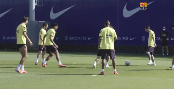 El Barça sigue trabajando con los rondos en los entrenamientos