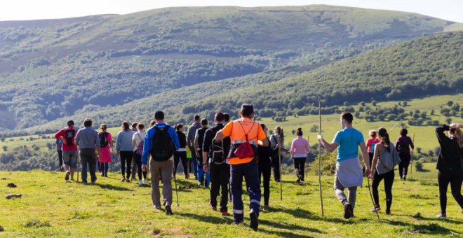 Reactivada la búsqueda del joven desaparecido en Campoo con un centenar de efectivos y el helicóptero