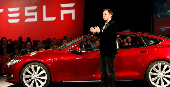 Los accionistas de Tesla decidirán si la compañía hace publicidad pagada en los medios