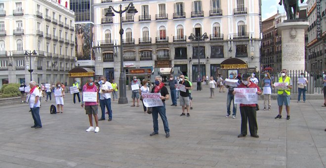 Pensionistas protestan en Madrid contra la "masacre" en residencias