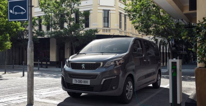 Peugeot e-Traveller: una furgoneta eléctrica pensada para el transporte de pasajeros
