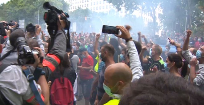 Los trabajadores de Nissan colapsan la Diagonal de Barcelona