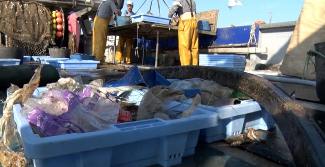 Más de 2.600 pescadores recuperan cerca de 152 toneladas de basura marina