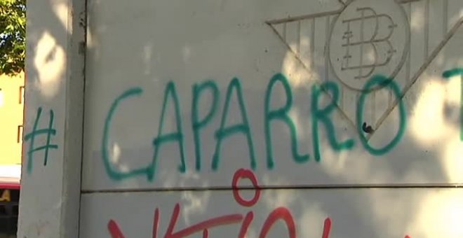 Aparecen pintadas contra Caparrós tras decir que ve mucha diferencia entre el Sevilla y el Betis