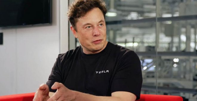 Elon Musk tantea Reino Unido para instalar una nueva fábrica: ¿una Gigafactoría de baterías?