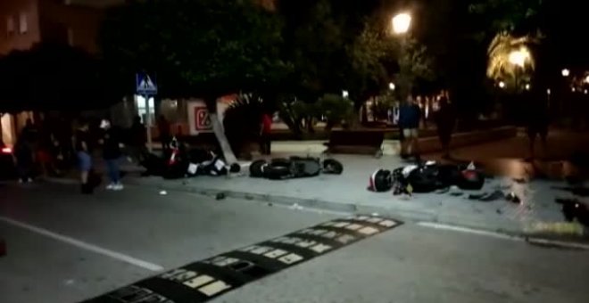 Aparatoso accidente provocado por un conductor novel en Cádiz