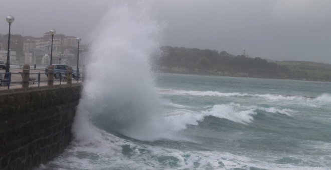 Cantabria estará en aviso naranja por fenómenos costeros a primeras horas de este viernes