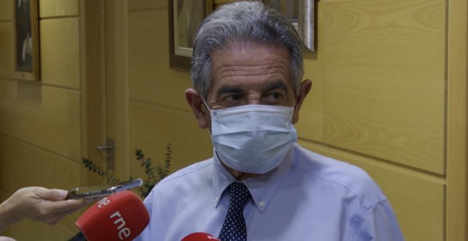 Revilla pide la bajada del IVA turístico e insiste en suprimir el de las mascarillas