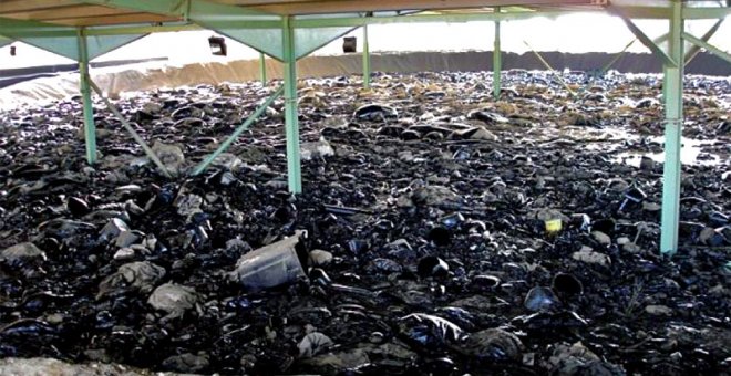 La Xunta tramita un vertedero donde ya se almacenan 10.000 toneladas de chapapote, a 250 metros de una zona protegida