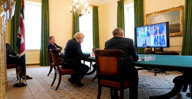 Otras miradas - UE, Boris Johnson y el rosario de la aurora