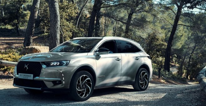 El DS 7 Crossback E-Tense estrena versión con 225 CV y 55 km de autonomía eléctrica