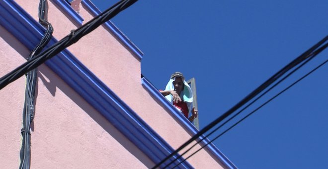 Residentes de la pensión aislada en Algeciras (Cádiz) por Covid dicen no entender la cuarentena