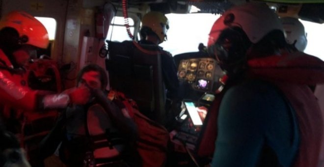 Evacuado en helicóptero un chico desaparecido en el pantano del Ebro mientras practicaba kite surf