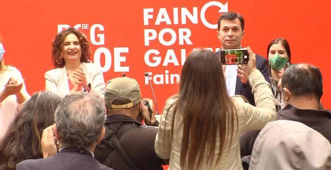 Montero y Caballero presiden un acto del PSOE en Vilagarcía de Arousa (Pontevedra)