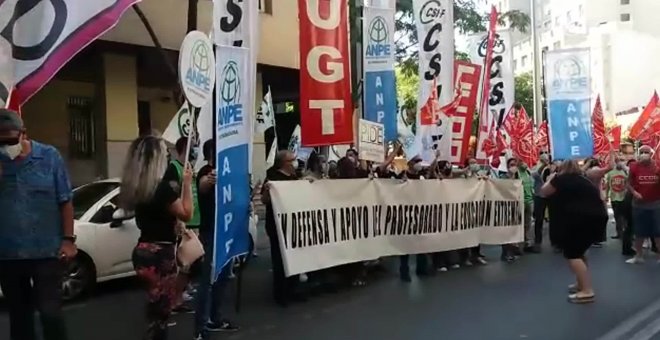 Concentración en Badajoz contra los recortes en la educación pública