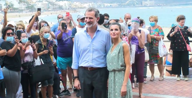 Los Reyes inician su gira nacional visitando Gran Canaria