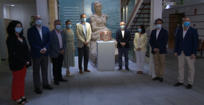 Los Reyes visitan la Casa-Museo Pérez Galdós en Gran Canaria