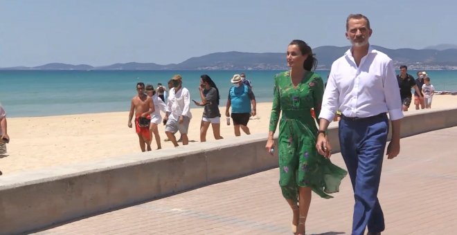 Los Reyes recorren Playa de Palma en su visita a la capital balear