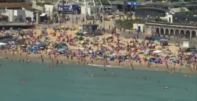 Los británicos huyen del calor a sus playas