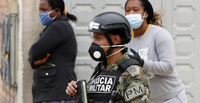 Siete militares colombianos, acusados de violar a una niña indígena de 12 años