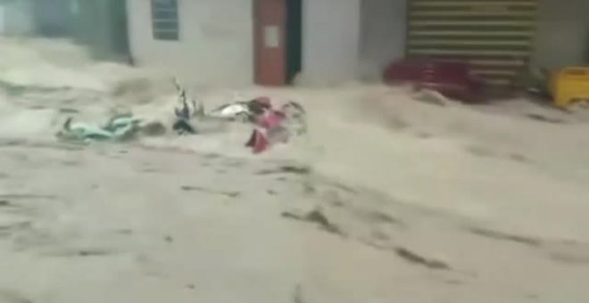 Las inundaciones en China obligan a la evacuación de más de 8.000 personas