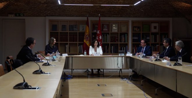 Ayuso se reúne con la plataforma Juntos por la Hostelería