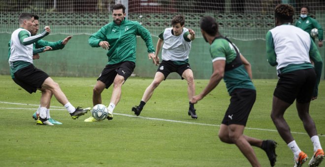 El Racing viaja con la obligación de ganar al Extremadura para intentar no quedar último