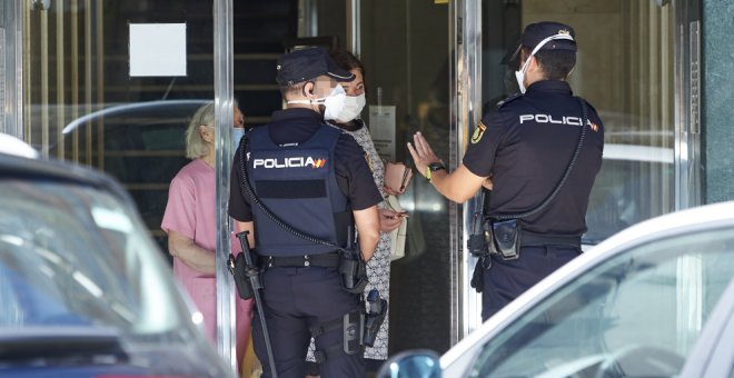 El Ayuntamiento asegura que el brote de COVID-19 en el edificio está controlado y que Santander "sigue siendo una ciudad segura"