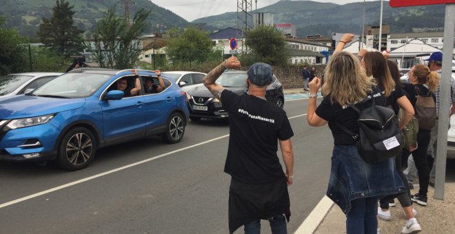 Los trabajadores de Nissan Barcelona trasladan sus protestas a la fábrica de Los Corrales de Buelna
