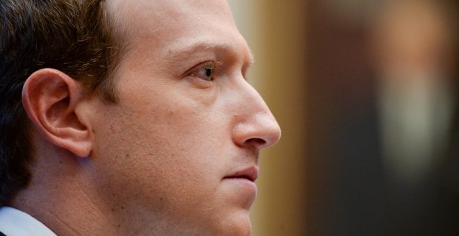 Grandes marcas huyen del odio y la desinformación de Facebook y retiran temporalmente sus anuncios