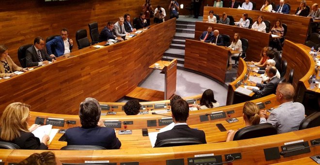 El Principado de Asturias garantiza el derecho a usar el bable en el parlamento y Vox se niega a aprenderlo