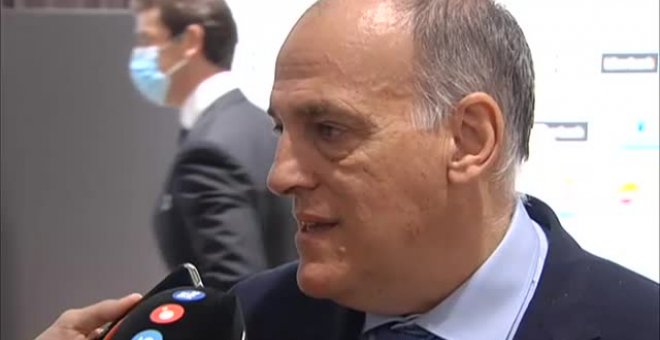 Tebas pone en duda la capacidad de los entrenadores que se quejan de los horarios