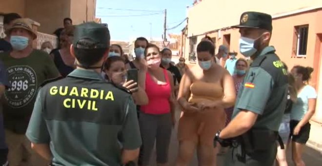 Vecinos de Los Nietos, en Murcia, increpan a unos inmigrantes por miedo al coronavirus