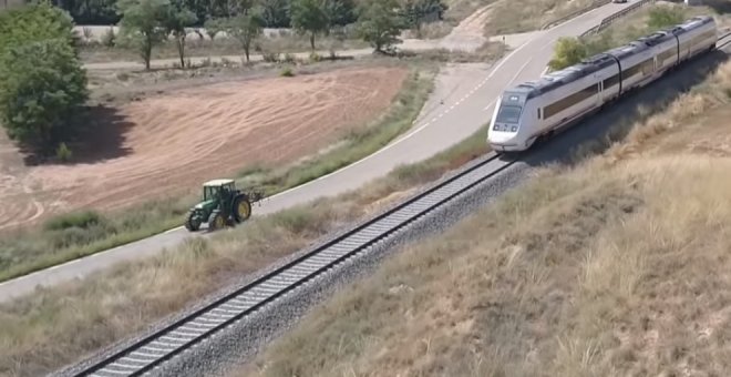 Renfe suprime la mitad de los trenes que entrelazan la España vacía