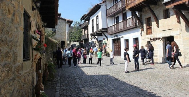 Podemos apuesta por potenciar el turismo cultural y sostenible frente al "masificado de sol y playa"