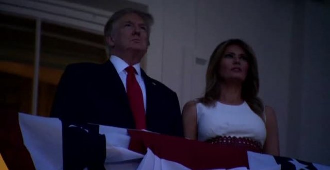 Trump y Melania disfrutan de los fuegos artificiales del 4 de Julio desde la Casa Blanca