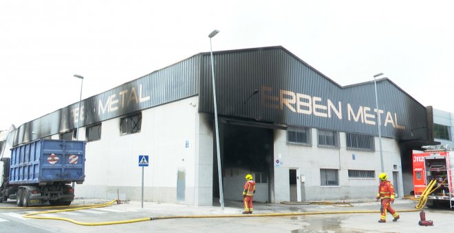 Controlado un incendio de una nave industrial en Aldaia (Valencia)