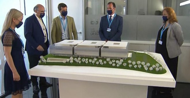 Casado e Iturgaiz visitan empresa dedicada al sector biofarmacéutico