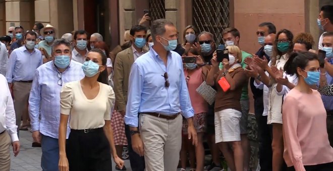 La Reina Letizia elige su look más sobrio para su visita a Aragón