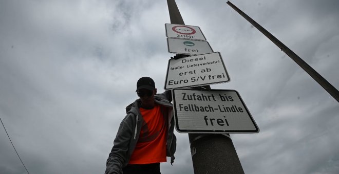 Señales indican la prohibición del diésel en Stuttgart (Alemania)