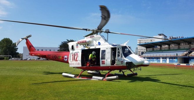 Rescatados en helicóptero un padre y una hija de Colindres tras quedar enriscados en el pico Candina 