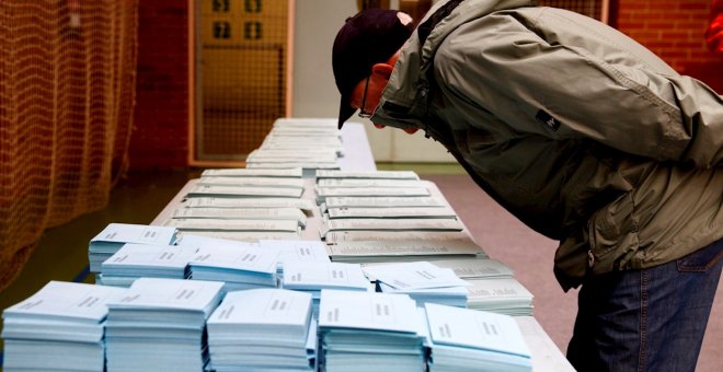 La Junta Electoral Central avala que los enfermos de covid-19 no puedan ir a votar en Euskadi
