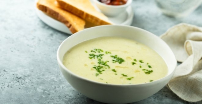 Pato confinado - Vichyssoise de calabacín: receta clásica adaptada a la temporada