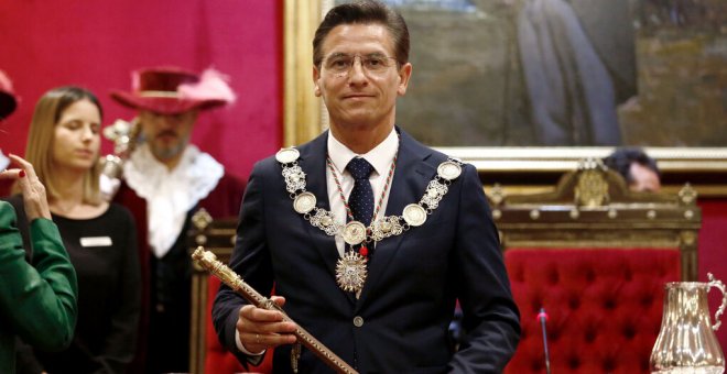 Luis Salvador, el polémico alcalde de Granada que dejó al PSOE por Cs y ahora es acusado de "racismo"