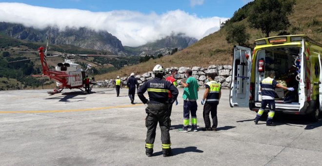 Herido un hombre de 59 años tras caer 15 metros por el talud del río Bullón en Frama