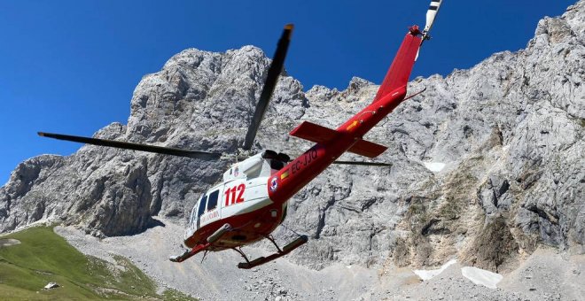 Rescatados en helicóptero dos escaladores enriscados en la vía del Espolón de los Franceses