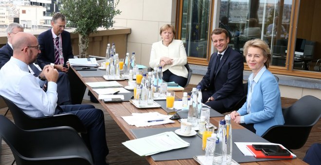 Merkel llega a la tercera jornada de cumbre sin el convencimiento de lograr un acuerdo