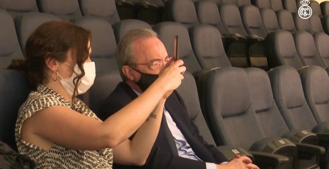 Ayuso visita junto a Florentino Pérez las obras del Santiago Bernabéu