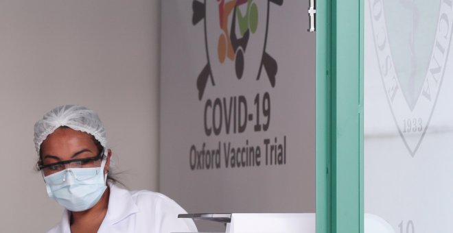 La vacuna d'Oxford contra el coronavirus genera anticossos i sembla "segura"